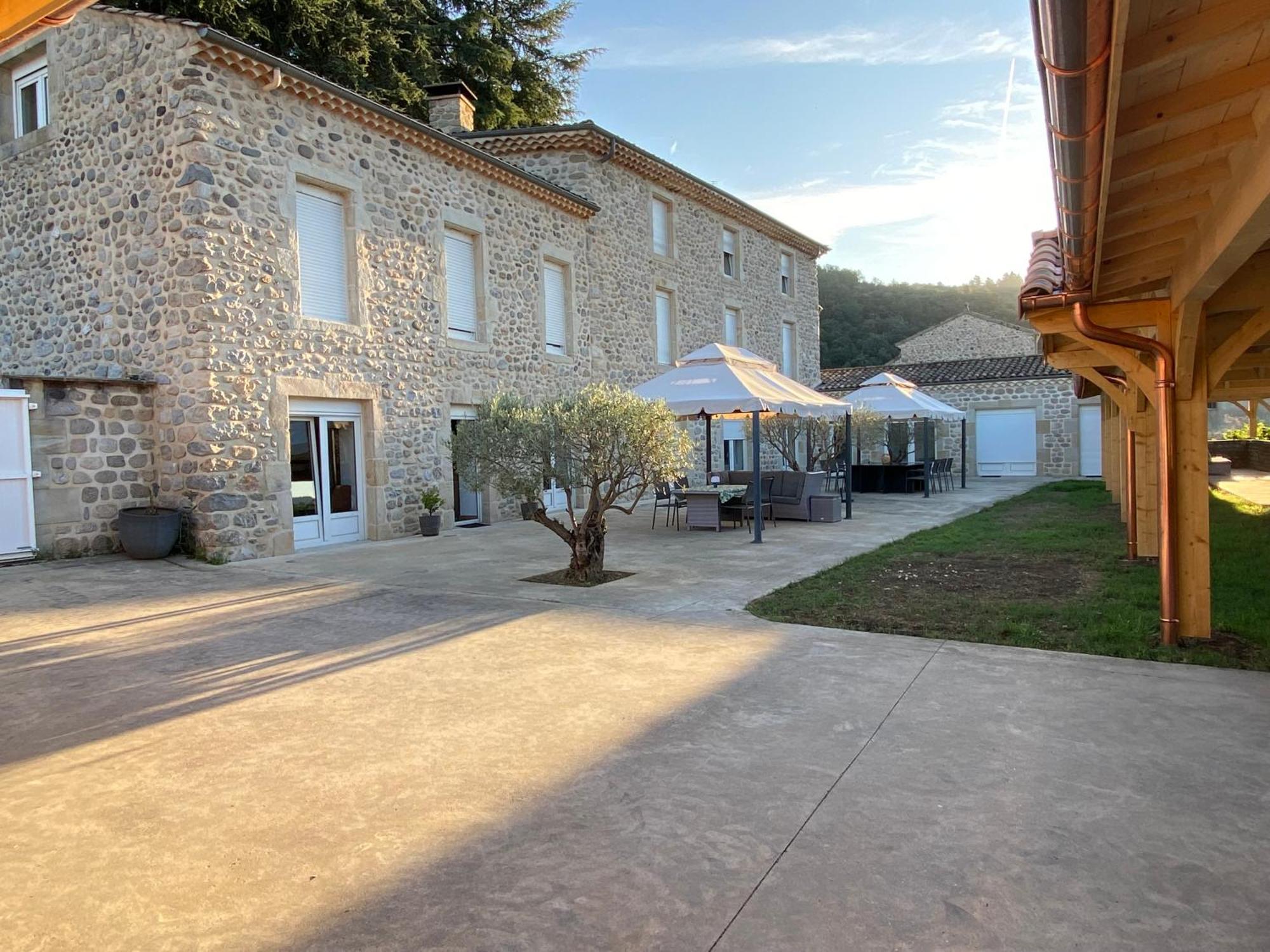 Domaine Les Buis Panzió Saint-Fortunat-sur-Eyrieux Kültér fotó